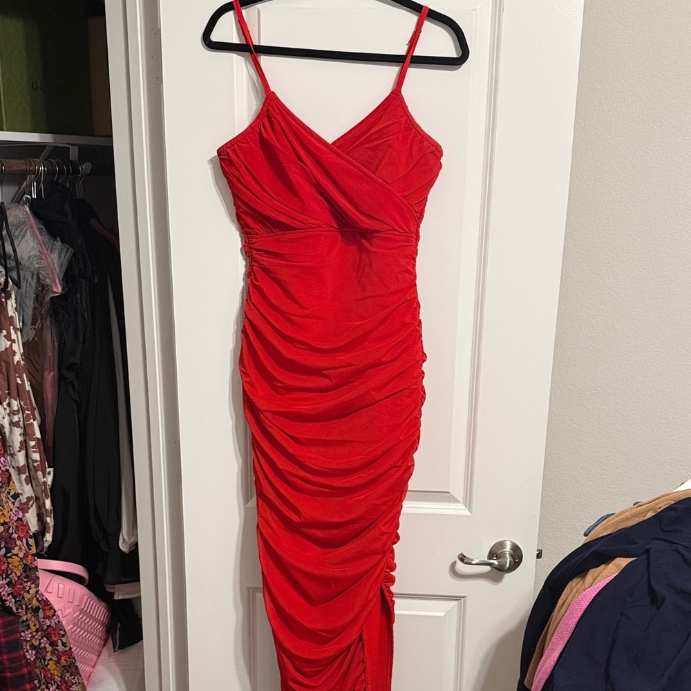 Elliatt Pippa Red Midi Dress